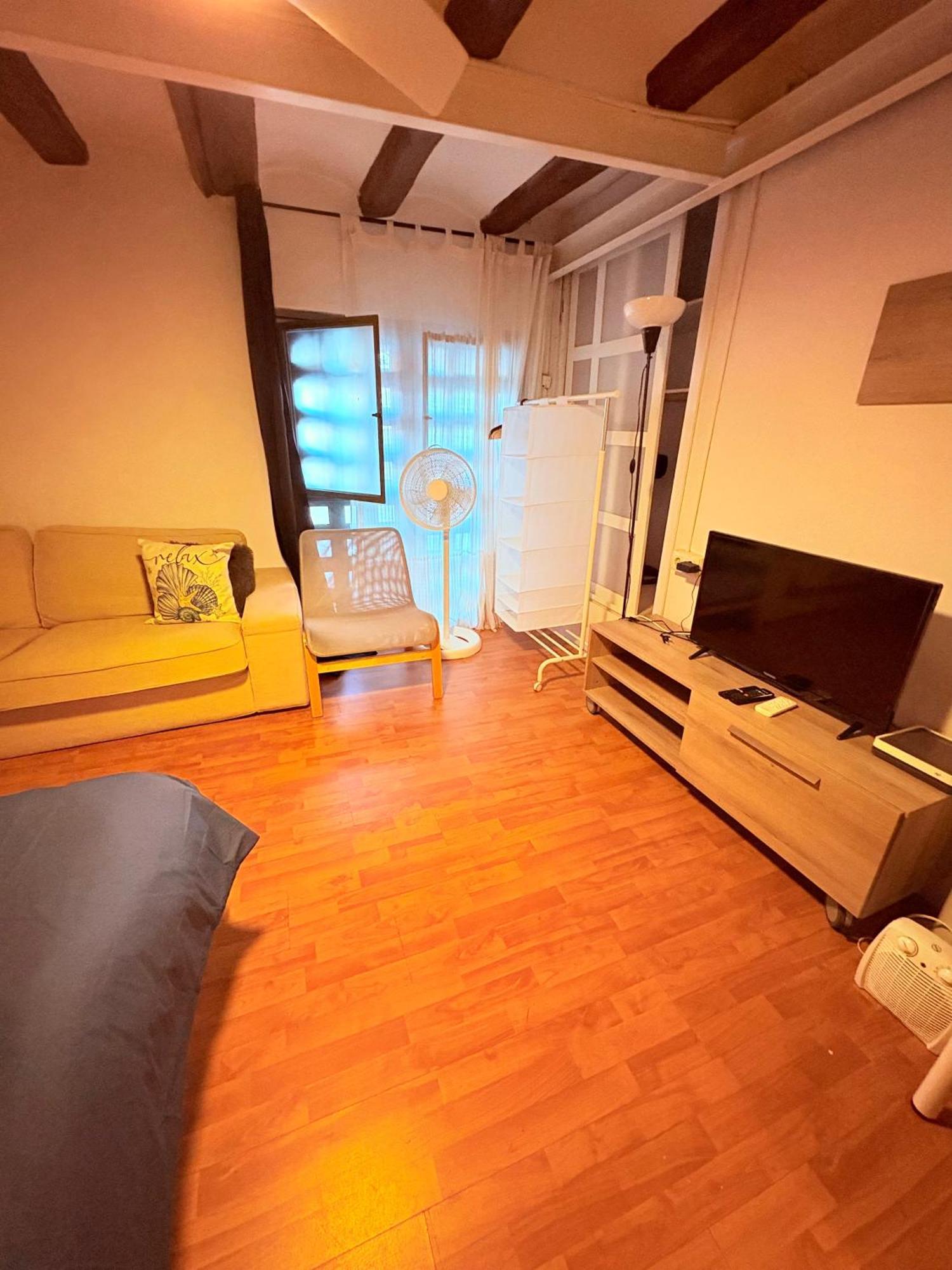 Stunning Flat For 6 People 3 Blocks From The Beach Plus Welcome Breakfast Barcelona Exterior photo