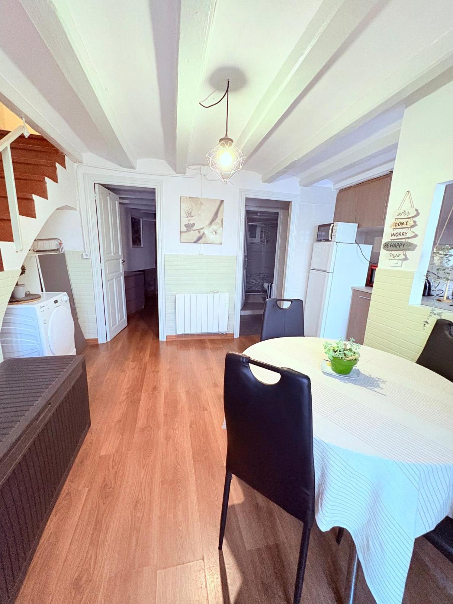 Stunning Flat For 6 People 3 Blocks From The Beach Plus Welcome Breakfast Barcelona Exterior photo