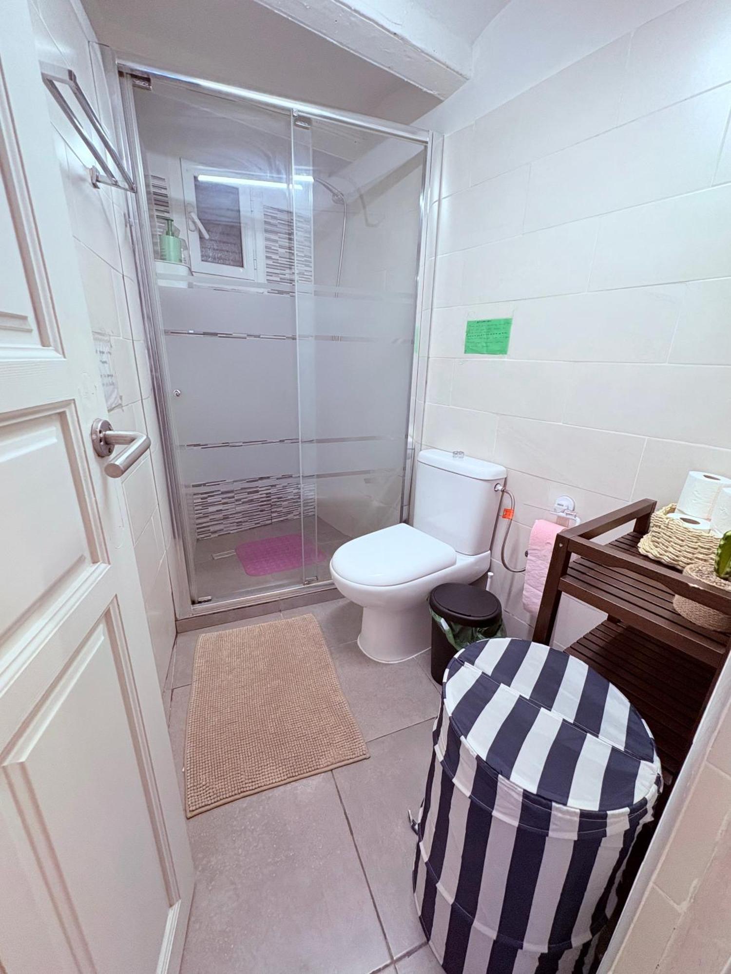 Stunning Flat For 6 People 3 Blocks From The Beach Plus Welcome Breakfast Barcelona Exterior photo